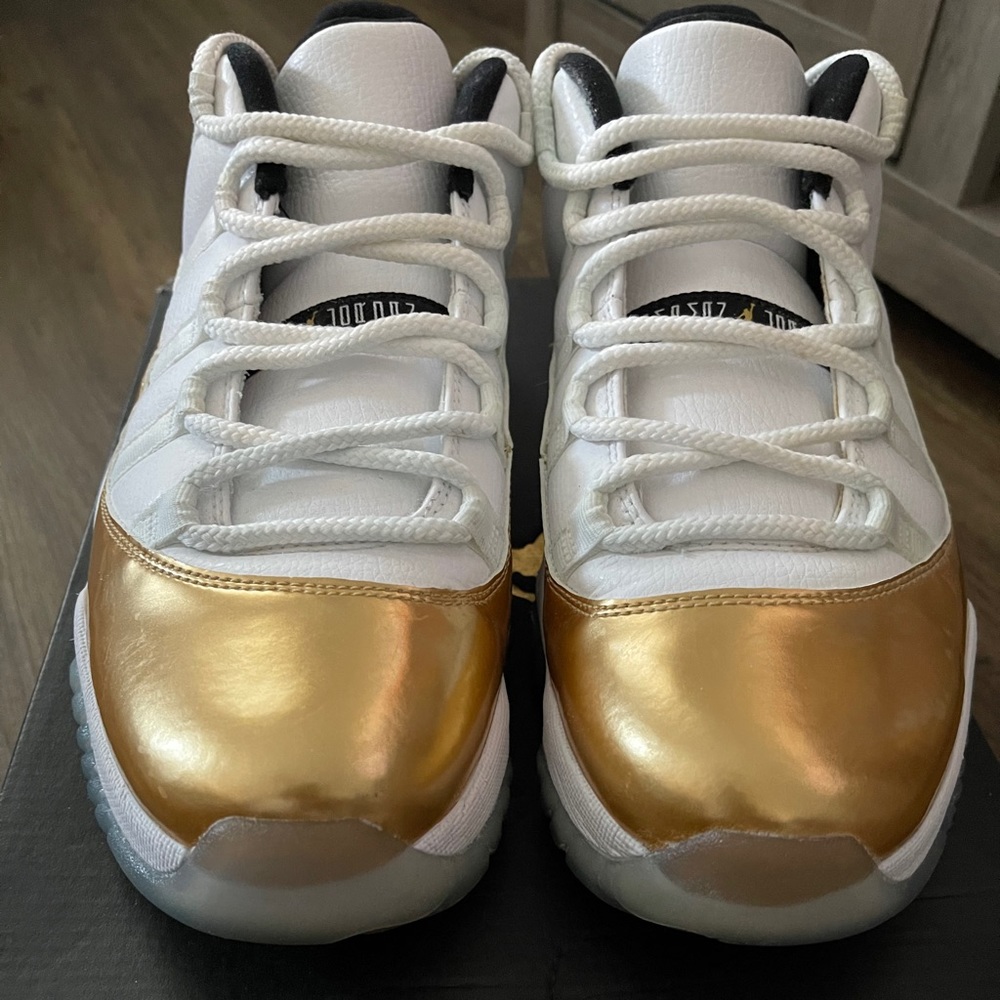 Air Jordan 11 Retro Low